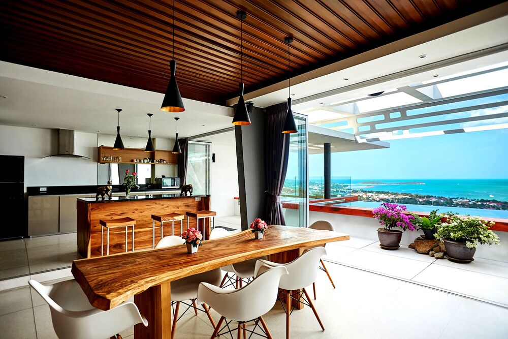 객실 (Three Bed Room Deluxe Villa)