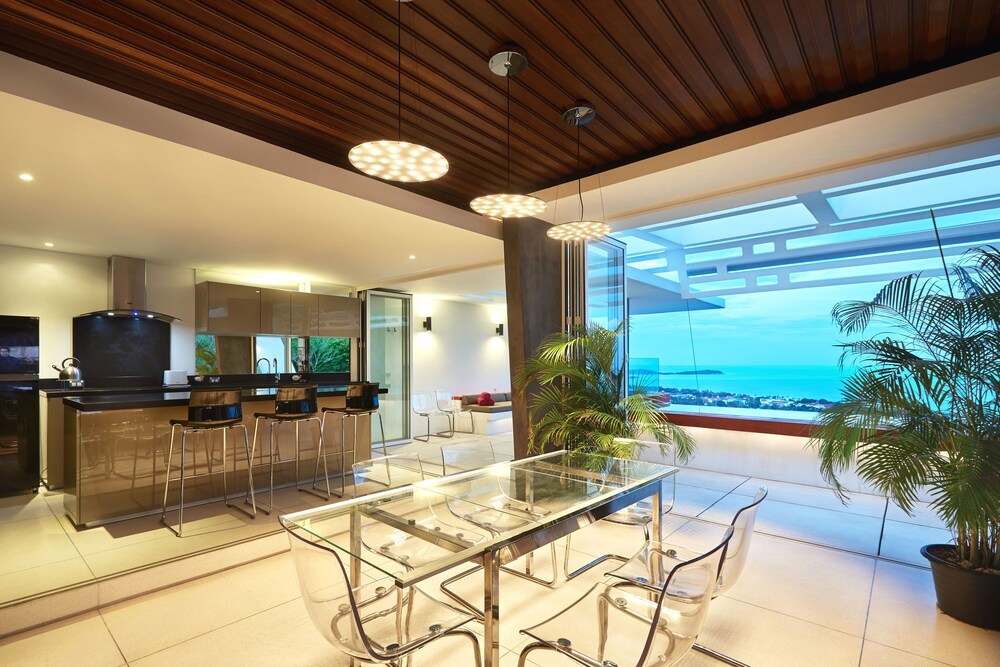 객실 (Three Bed Room Deluxe Villa)