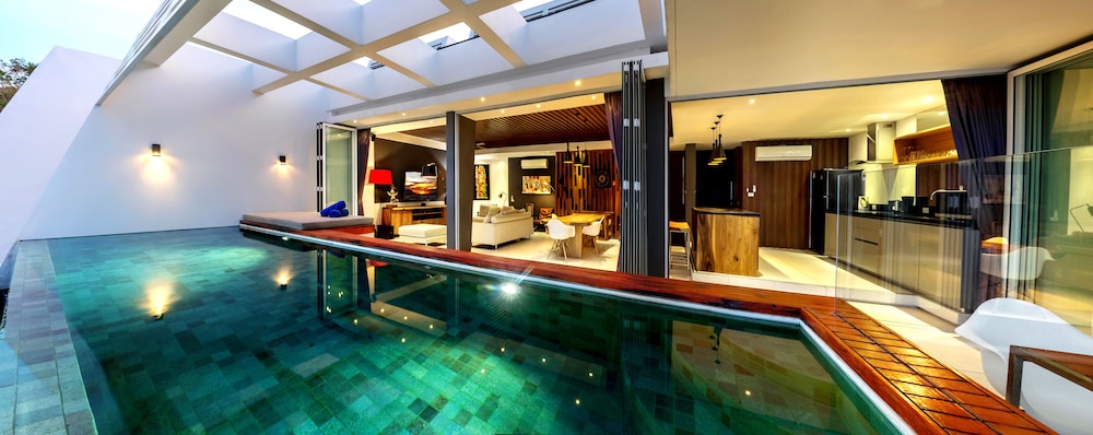 객실 (Three Bed Room Deluxe Villa)