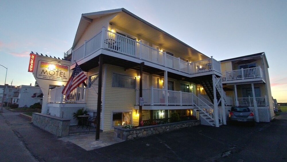 Hotel Front - Evening/Night