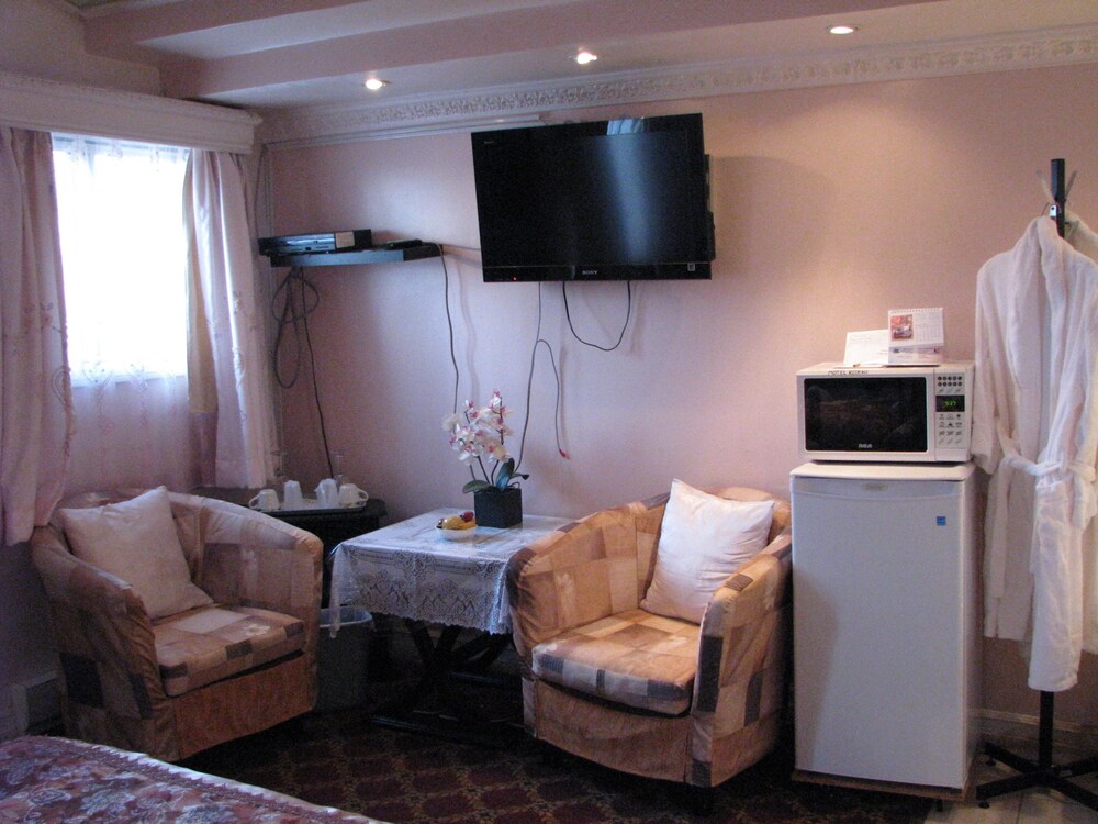 Guestroom