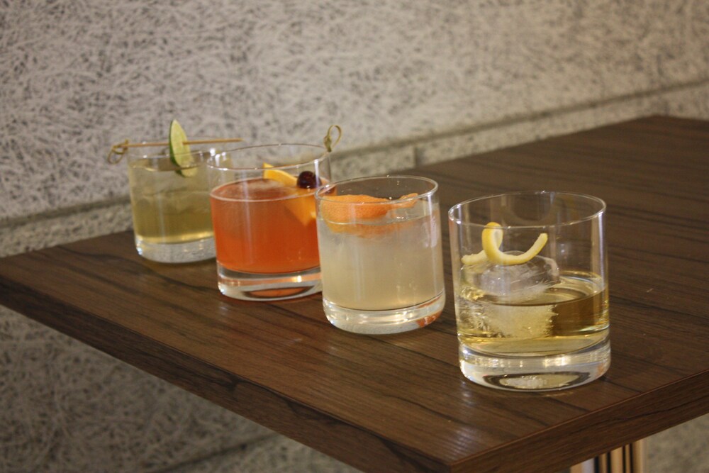 Hotel Bar