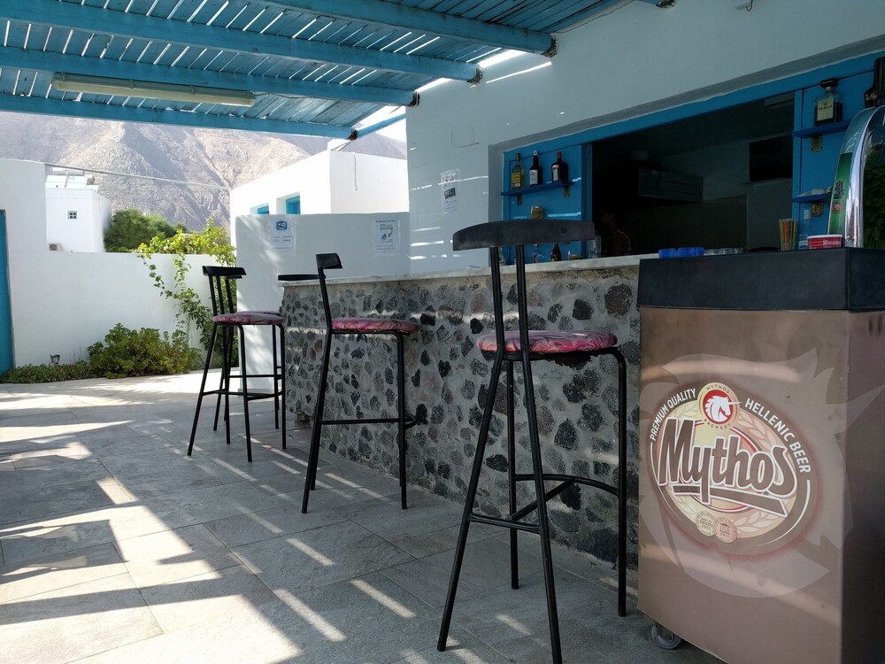 Poolside Bar