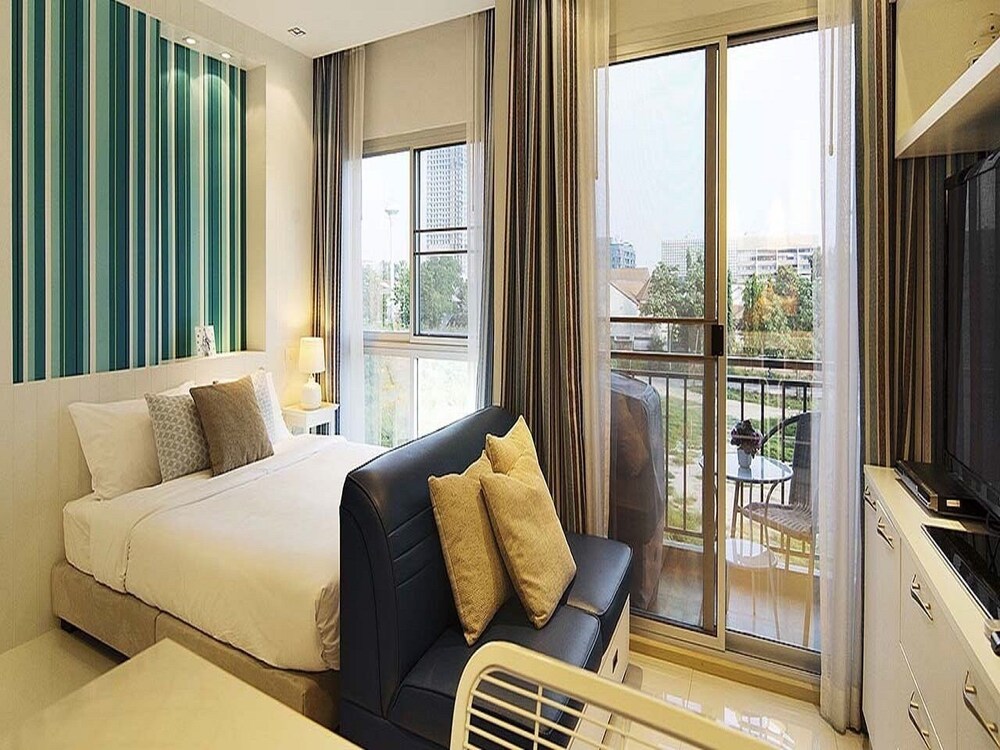 거실 (Studio Apartment)