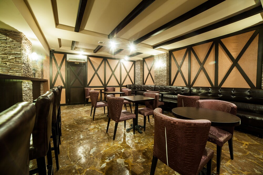 Hotel Bar