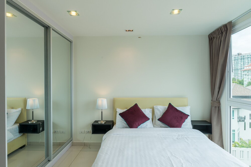 객실 (Two Bedroom Apartment)