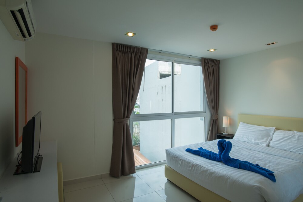 객실 (Two Bedroom Apartment)