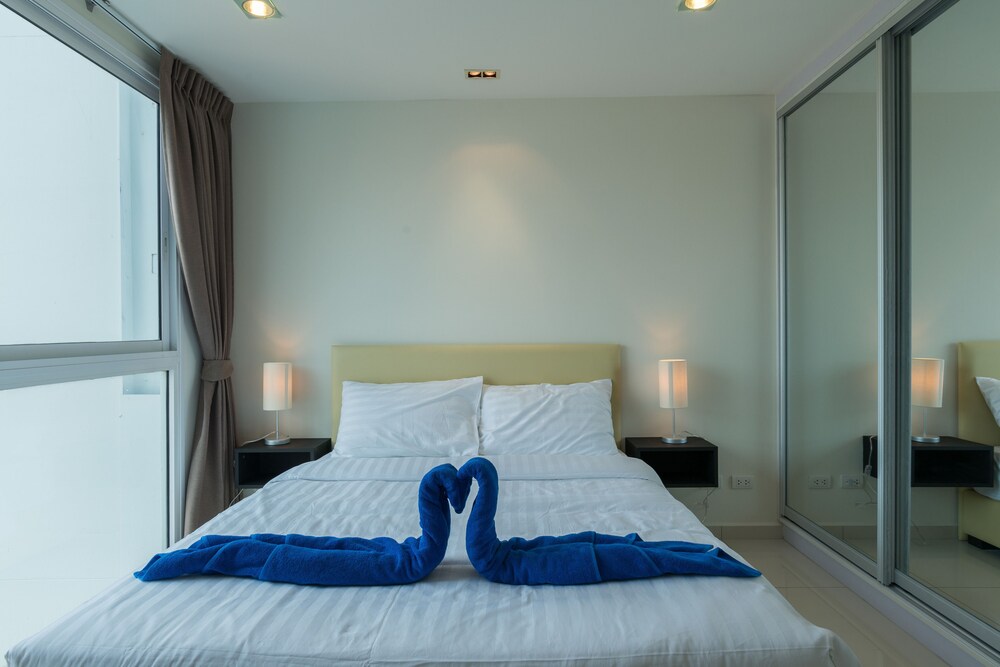 객실 (Two Bedroom Apartment)