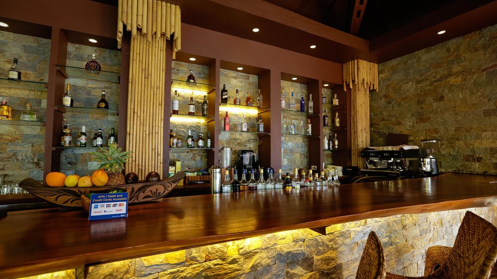 Hotel Bar