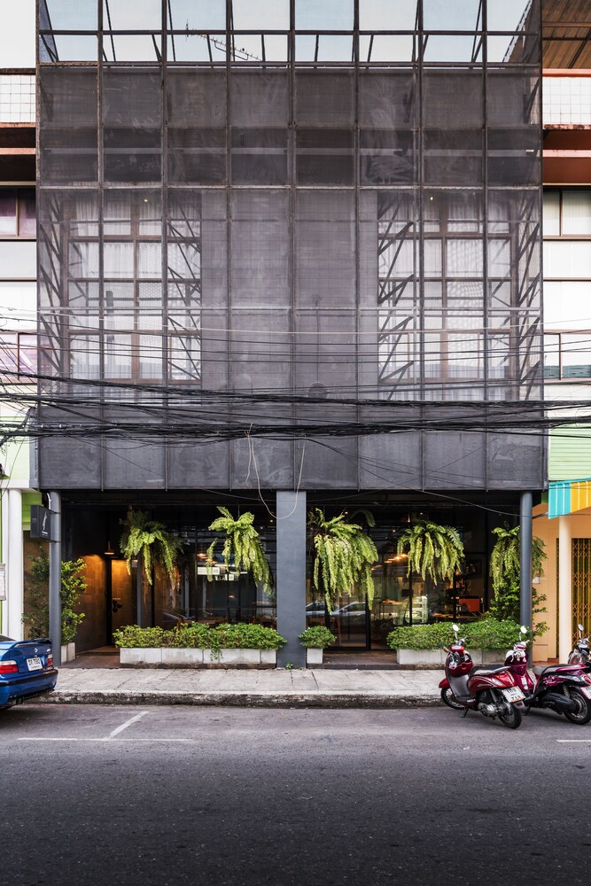 ด้านหน้าของโรงแรม