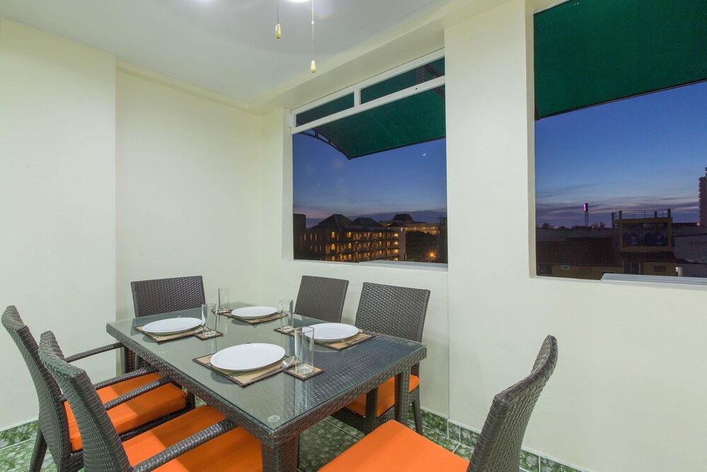 객실 (One bedroom Apartment for family of 5 with balcony)