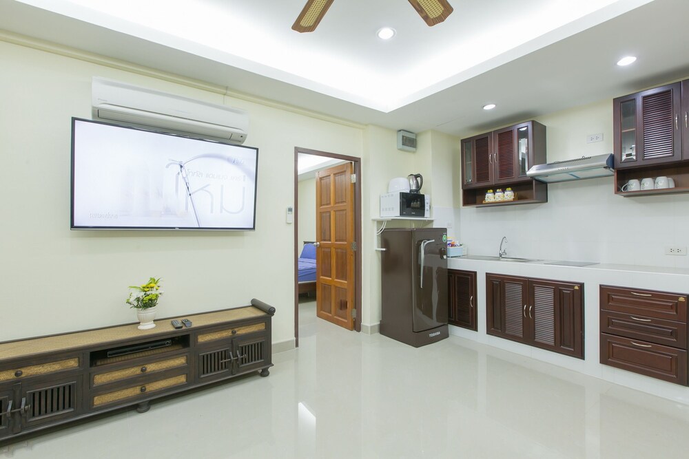 객실 (One bedroom Apartment for family of 5 with balcony)
