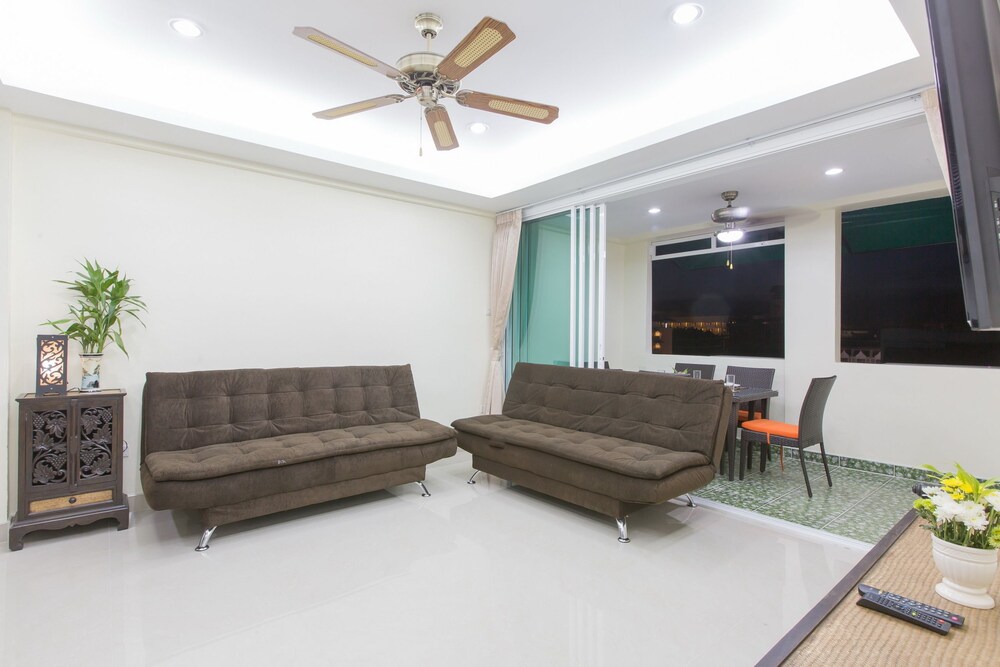 객실 (One bedroom Apartment for family of 5 with balcony)
