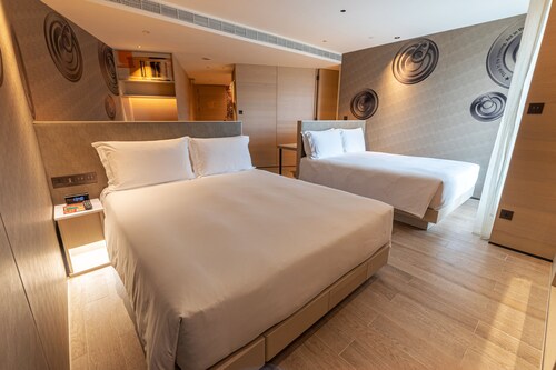 Hotel Indigo Kaohsiung Central Park, an IHG Hotel