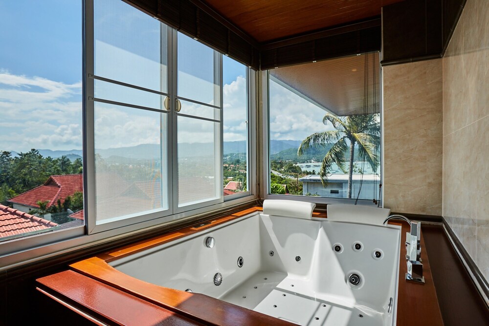 욕실 (5 Bedrooms Villa)