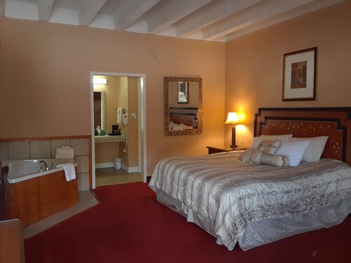 Cedar Glade Resort