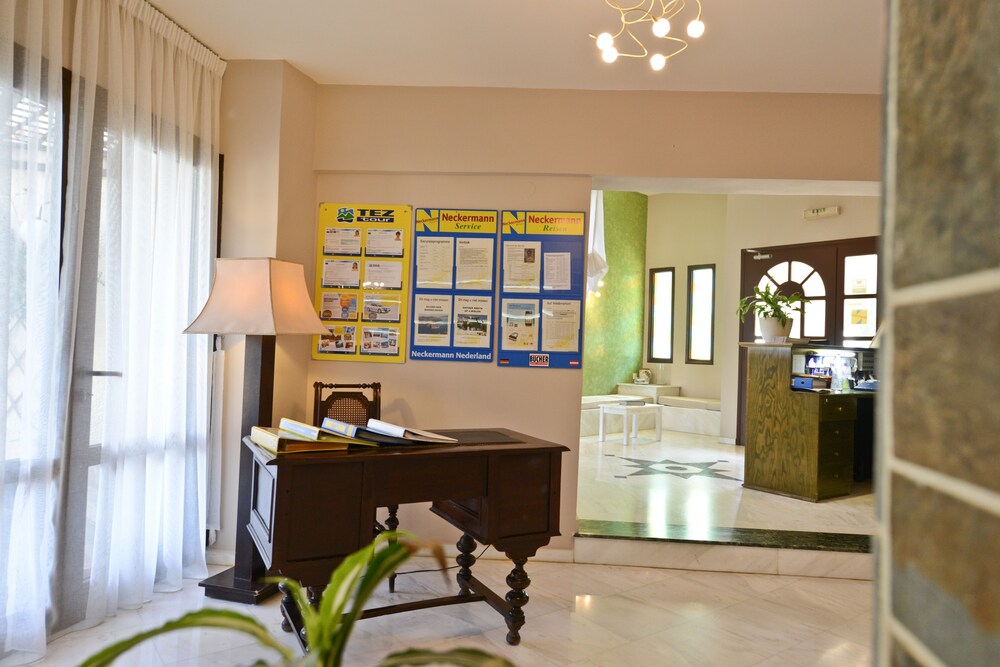 Concierge Desk