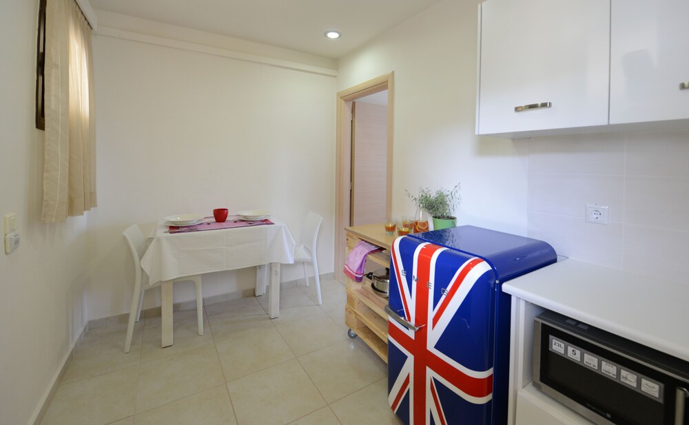 In-Room Kitchenette