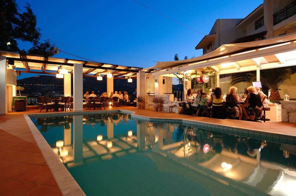 Hotel Bar