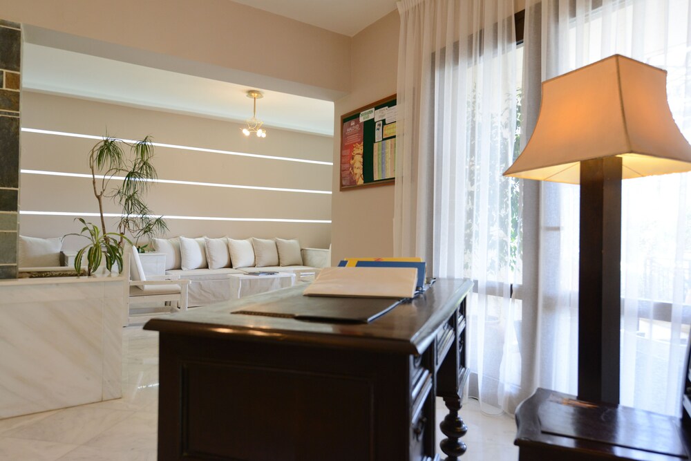 Concierge Desk