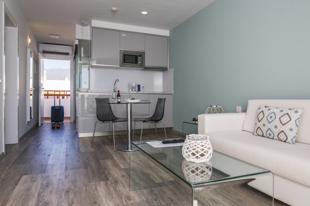 In-Room Kitchen