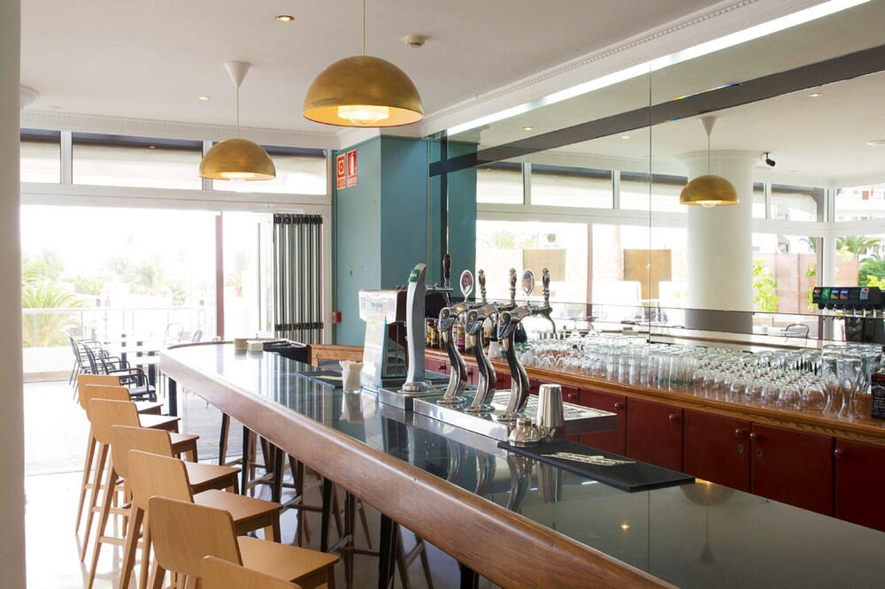 Hotel Bar