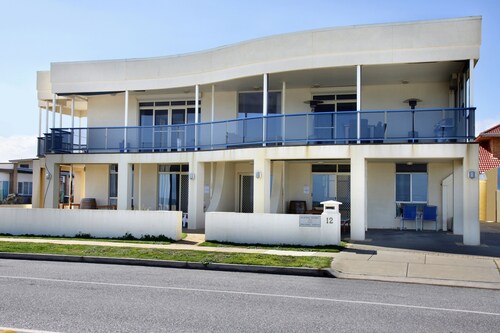 Seaview Sunset Holiday Apartments