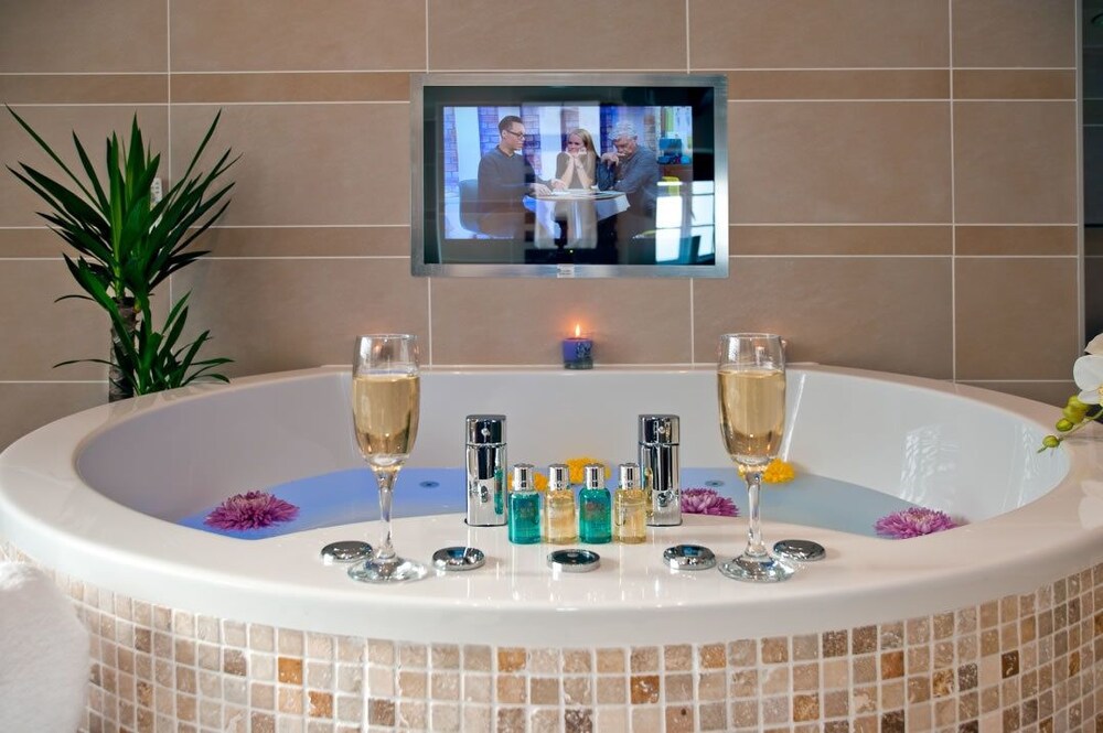Jetted Tub