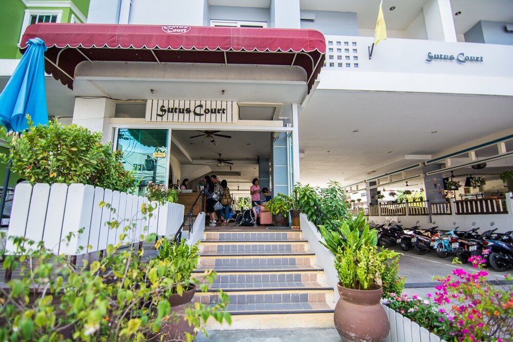 ทางเข้าโรงแรม