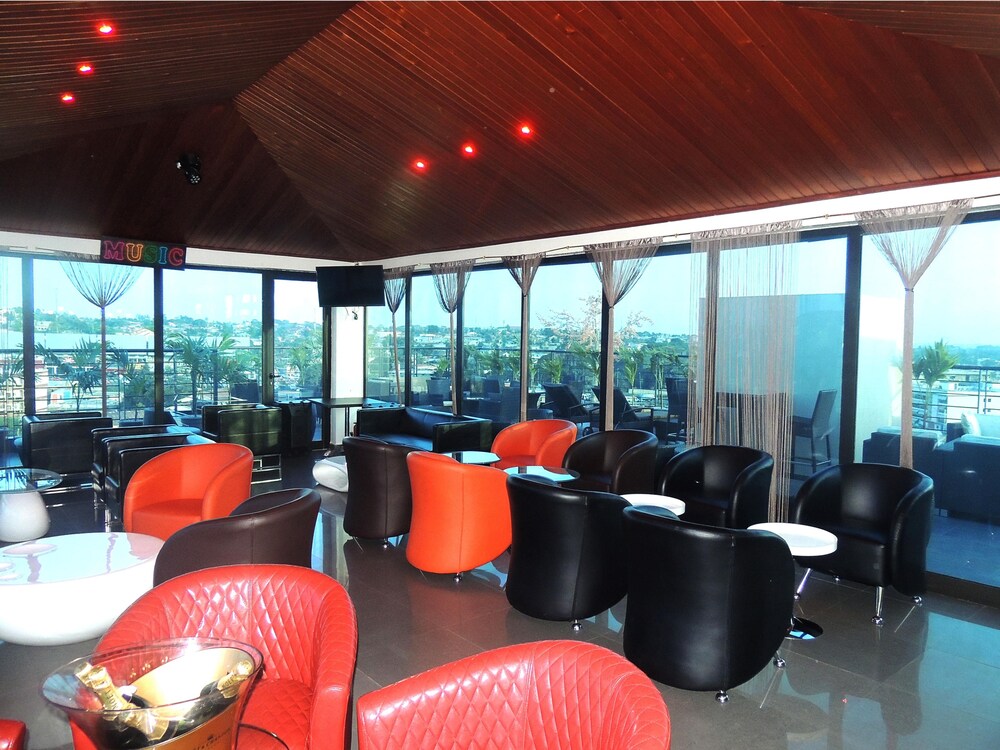 Hotel Lounge