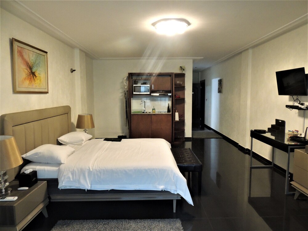 Suite, Kitchenette, Jetted Tub - Guestroom