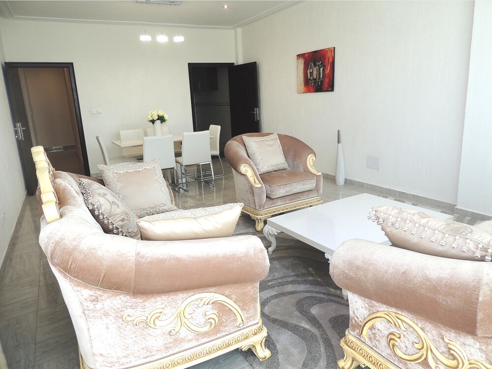 Suite Nuptiale, Jetted Tub - Living Room