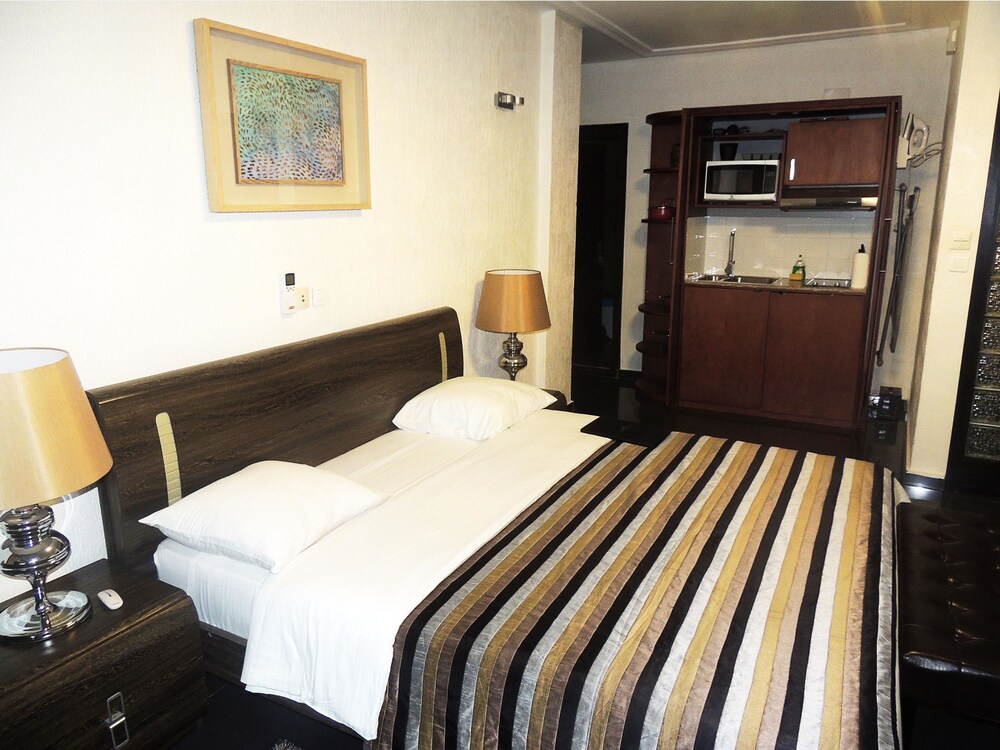 Suite, Kitchenette, Jetted Tub - Guestroom