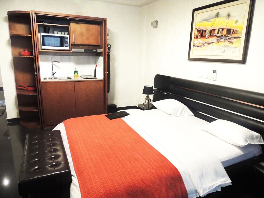 Suite, Kitchenette, Jetted Tub - In-Room Kitchenette