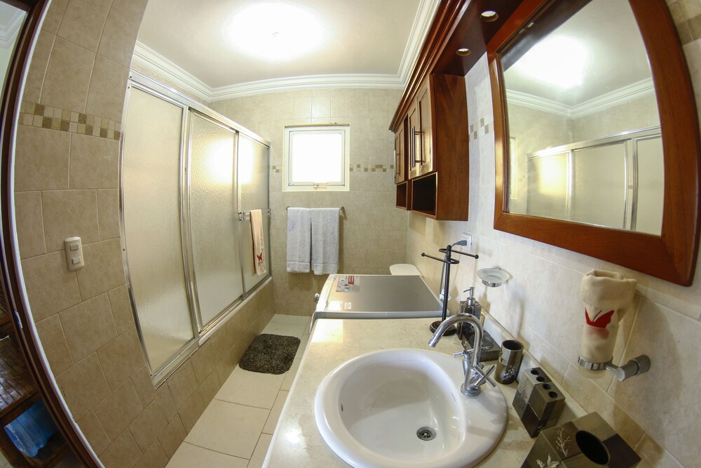 Exclusive Room, 1 Bedroom, Beach View, Beachfront - Bathroom