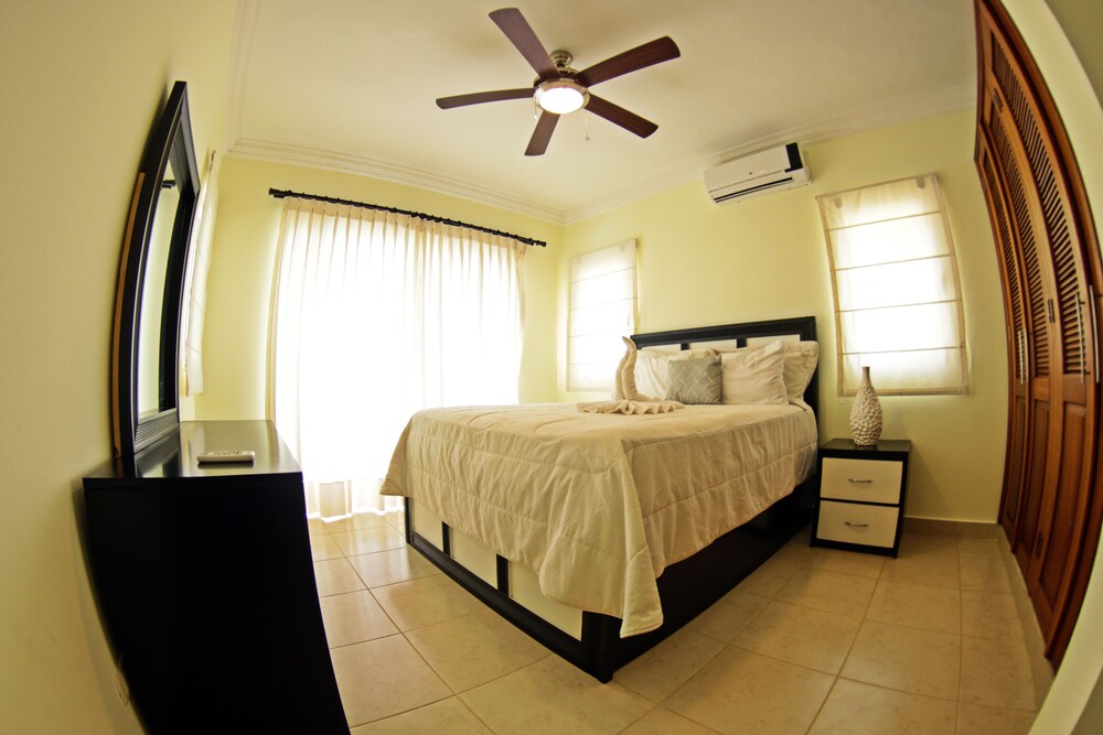 Two Bedroom Apartment - Guestroom