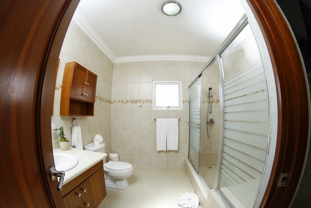 Studio - Bathroom