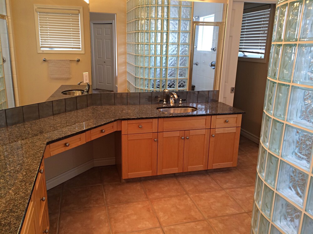 Premium Townhome, 4 Bedrooms (601 Phase 2) - Bathroom