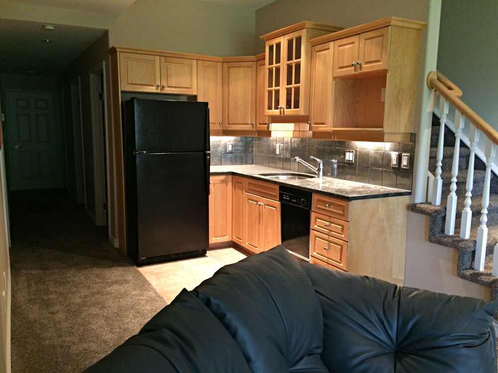 Premium Townhome, 4 Bedrooms (601 Phase 2) - In-Room Kitchen