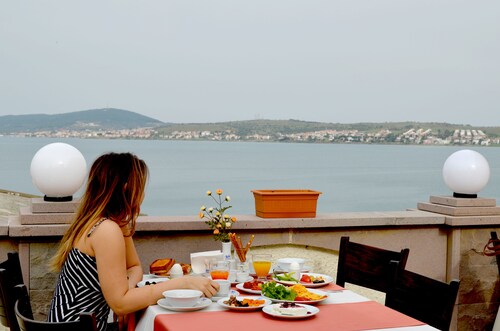 Ayvalik Palas Hotel