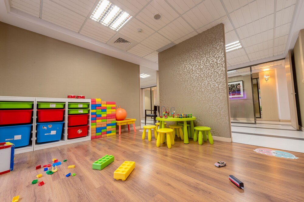 Childrens Play Area - Indoor