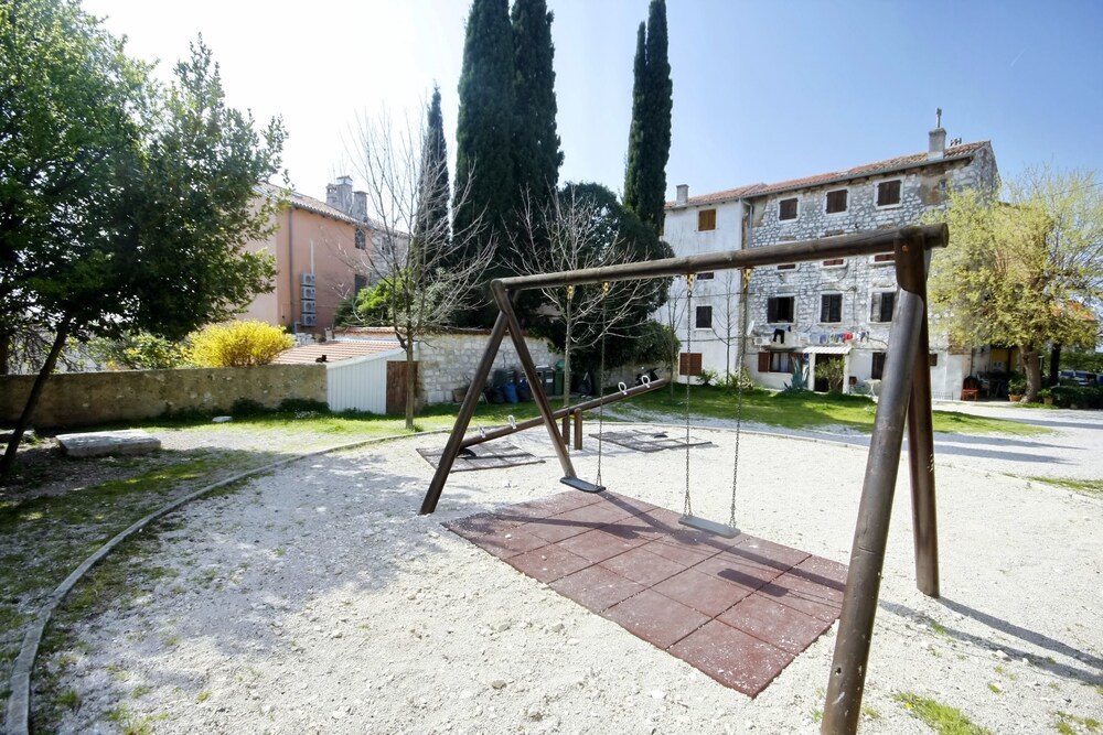 Childrens Play Area - Outdoor