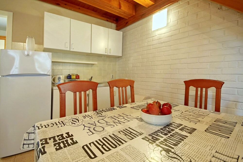 Townhome, 2 Bedrooms, Balcony, City View - In-Room Dining