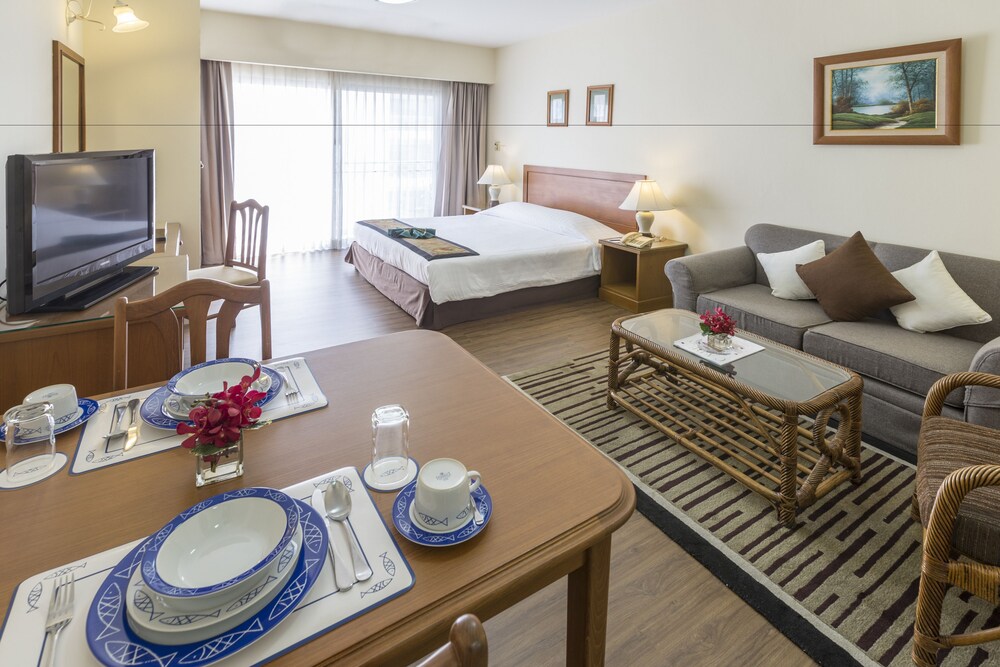 Studio Suite - Living Area