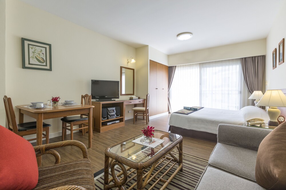 Studio Suite - Living Area