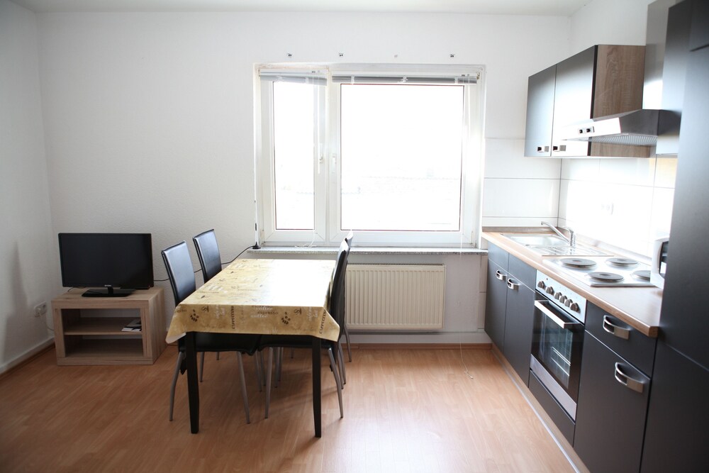 Küche im Zimmer (Apartment, 2 Schlafzimmer, Stadtblick (Apartment am Ring | Johanniterstr. 31))
