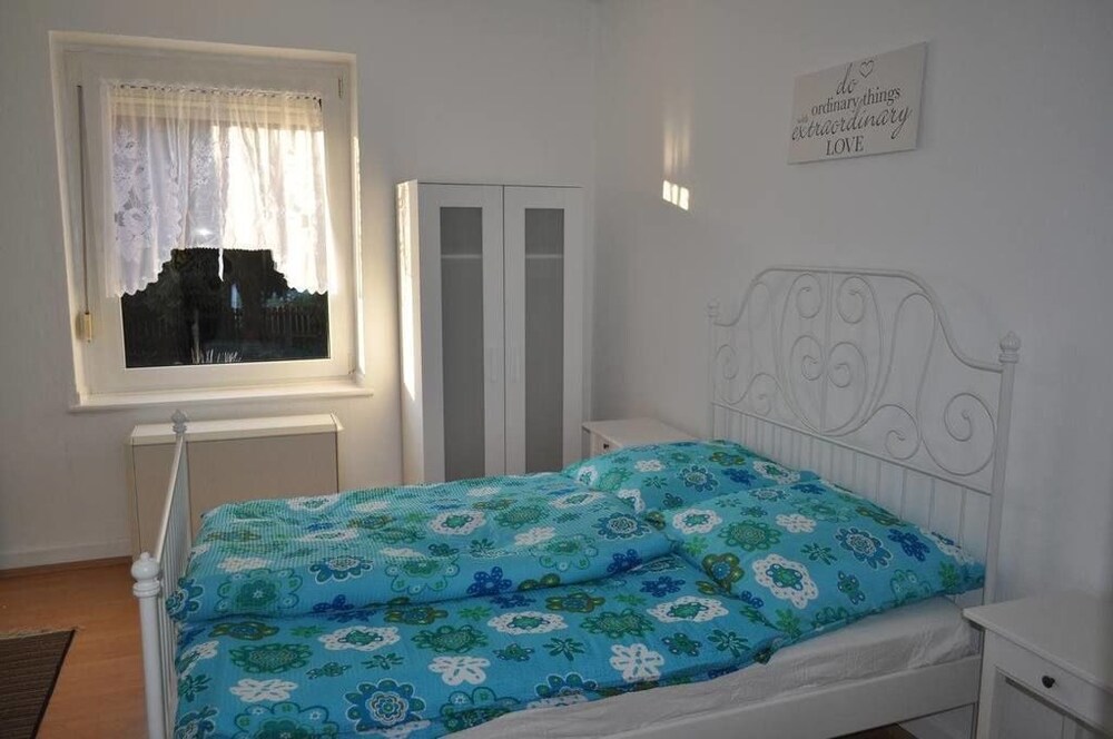 Zimmer (Apartment, 2 Schlafzimmer, Stadtblick, zum Garten hin (Westerholtstr.28,44579 Castrop-Rauxel))