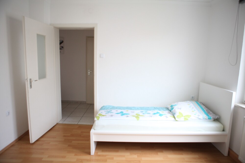 Zimmer (Comfort-Apartment, Stadtblick (Dibergstraße 50))