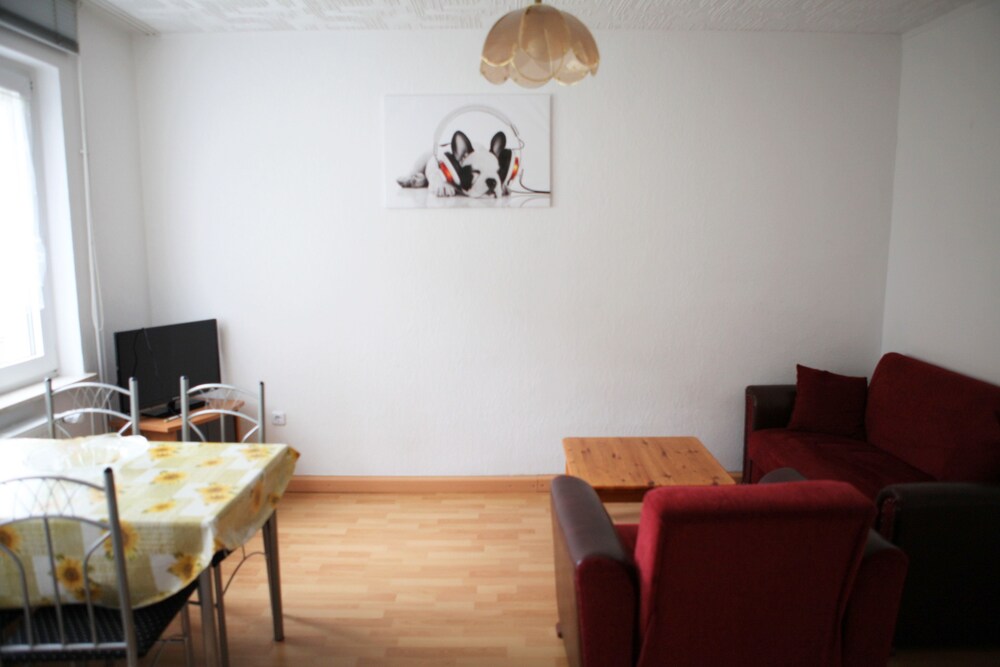 Essbereich im Zimmer (Comfort-Apartment, Stadtblick (Dibergstraße 50))