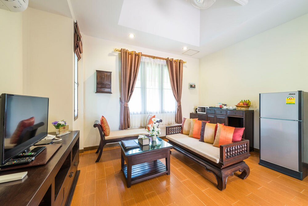 거실 (Royal Family Villa)